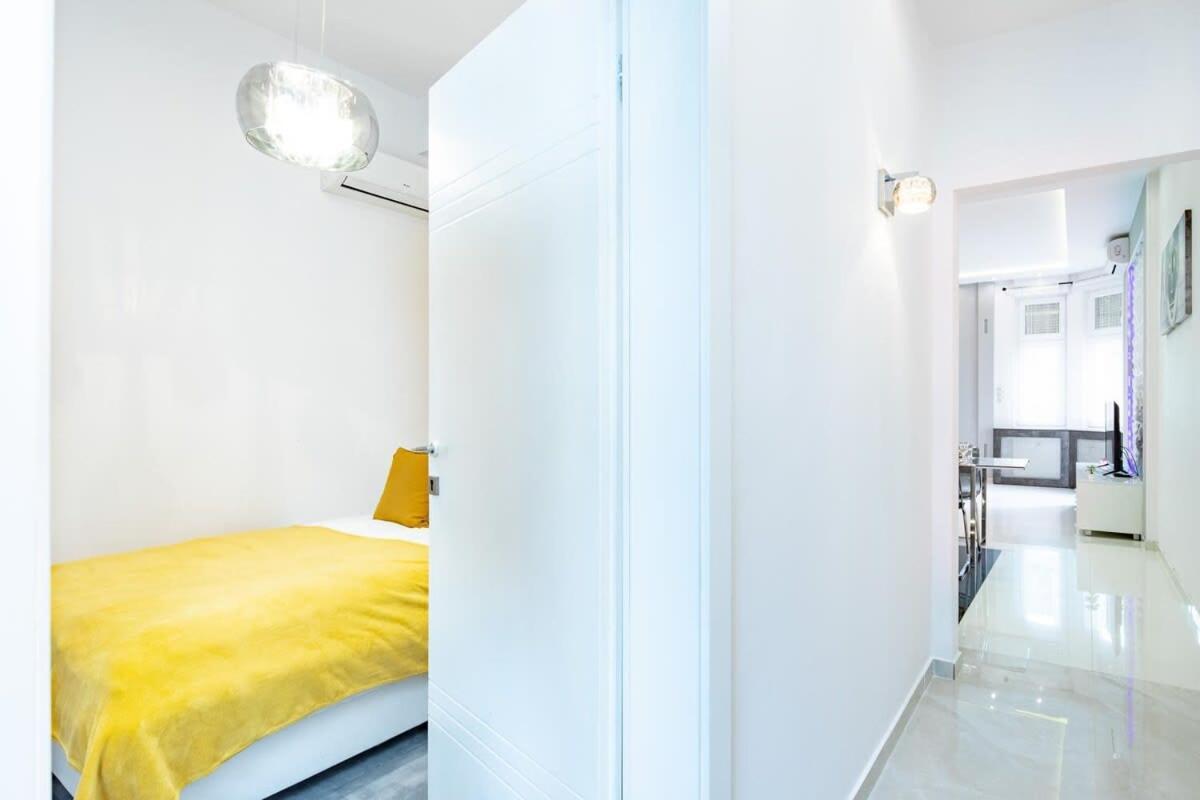 Ultra - Large With Balcony Apartment Budapest