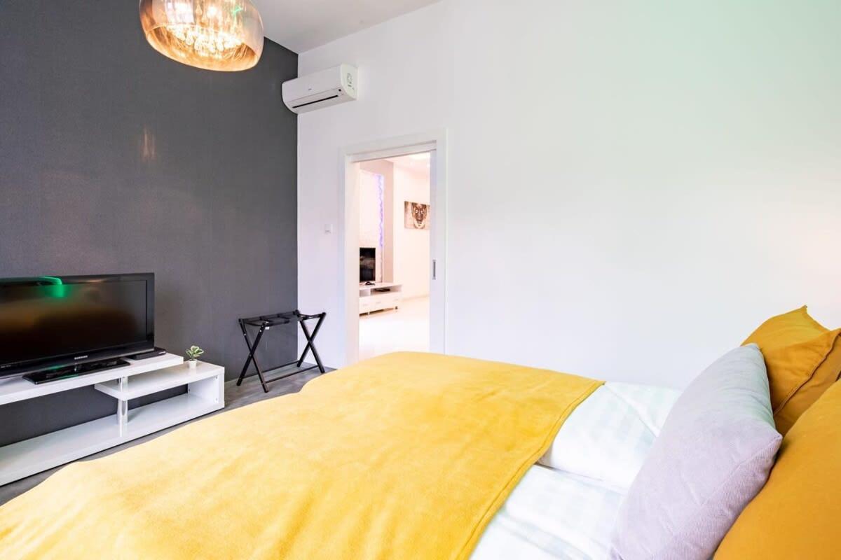 Ultra - Large With Balcony Budapest